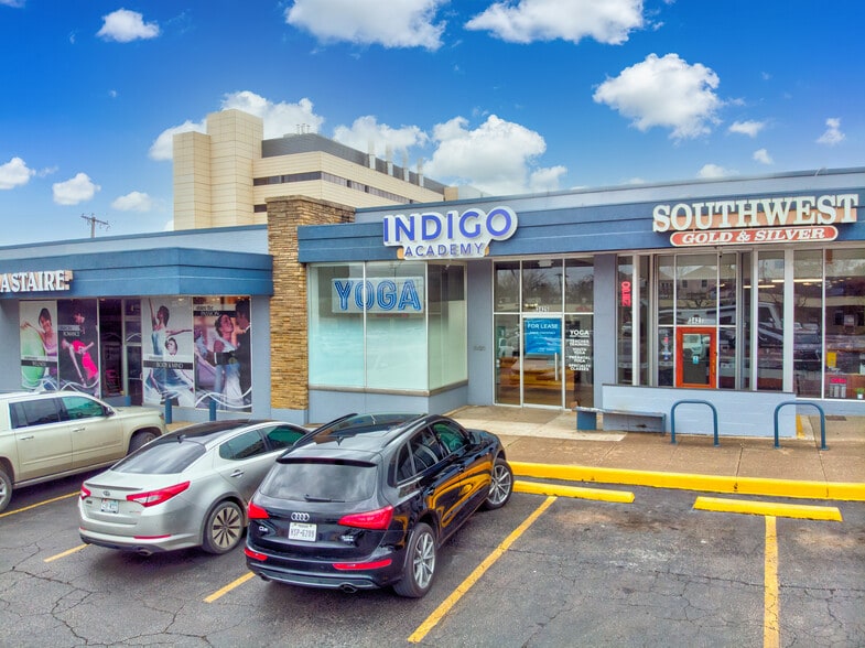 More Photos Of 3409-3437 W 7th St, Fort Worth Unknown For Lease