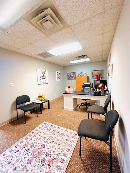 More Photos Of 110 Sunset Dr, Beckley Office For Lease