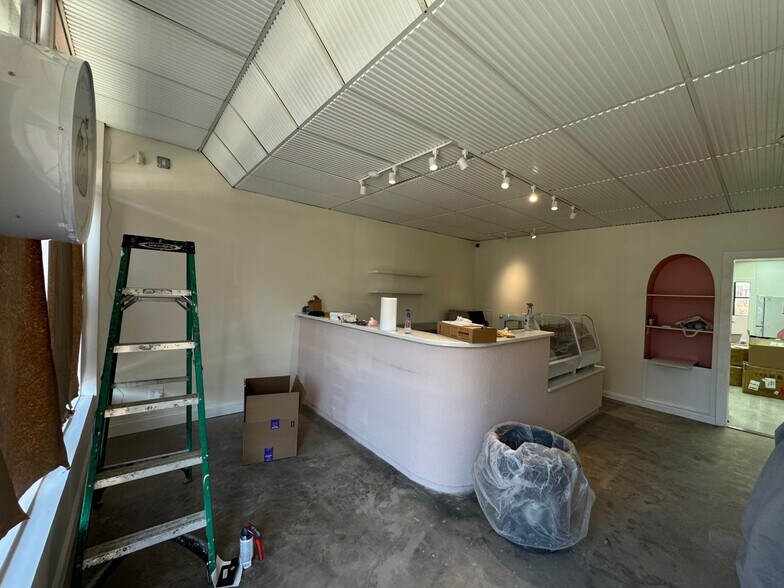 More Photos Of 4227-4229 162nd St St, Flushing Storefront Retail Office For Sale