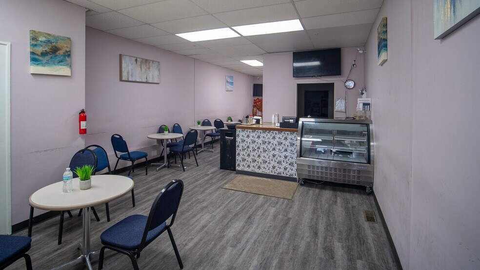More Photos Of 113 N Broadway, Rochester Storefront Retail Residential For Sale