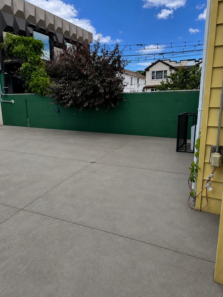 More Photos Of 9625 95th Ave, Ozone Park Flex For Sale