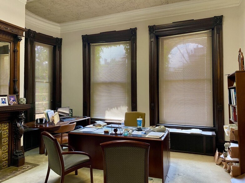 More Photos Of 1015 S 4th St, Louisville Office Residential For Sale