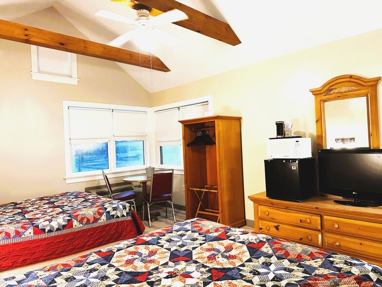 More Photos Of 2439 Old Philadelphia Pike, Lancaster Hotel For Sale