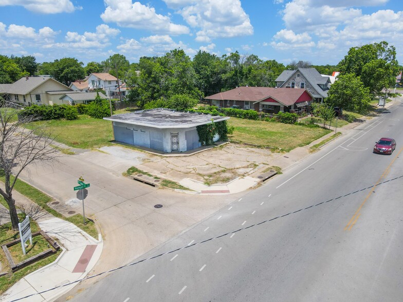 Primary Photo Of 2628 Hemphill St, Fort Worth Office For Sale