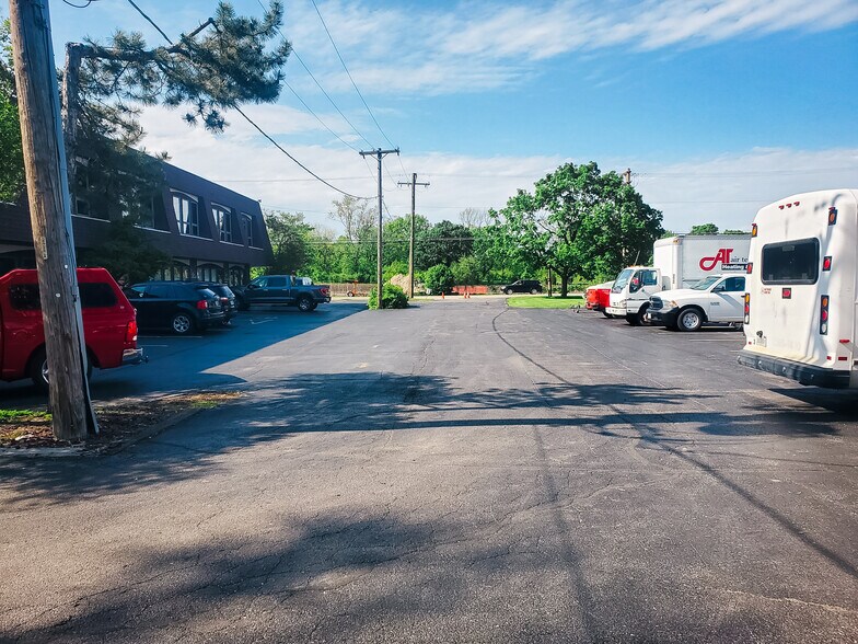 More Photos Of 95 W Grand Ave, Lake Villa Medical For Sale