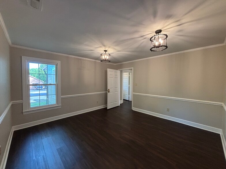 More Photos Of 407 Harvey St, Winston-Salem Office For Lease