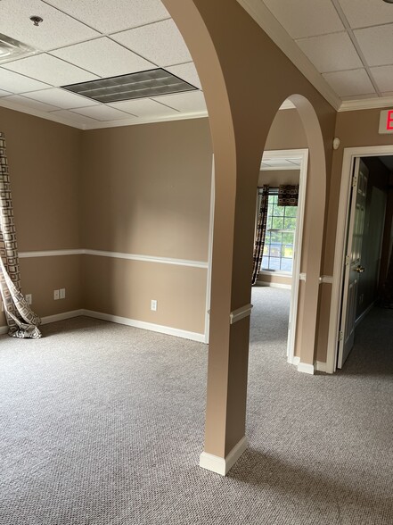 More Photos Of 3745 Cherokee St, Kennesaw Loft Creative Space For Lease
