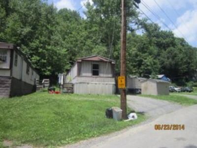 Primary Photo Of 113 Maranda Ln, Bluefield Manufactured Housing Mobile Home Park For Sale