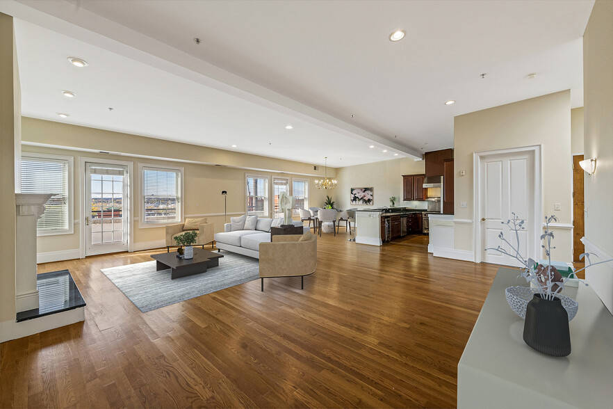 More Photos Of 2411 E Franklin St, Richmond Apartments For Lease