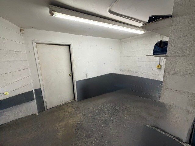 More Photos Of 2814 N San Fernando Blvd, Burbank Auto Repair For Lease