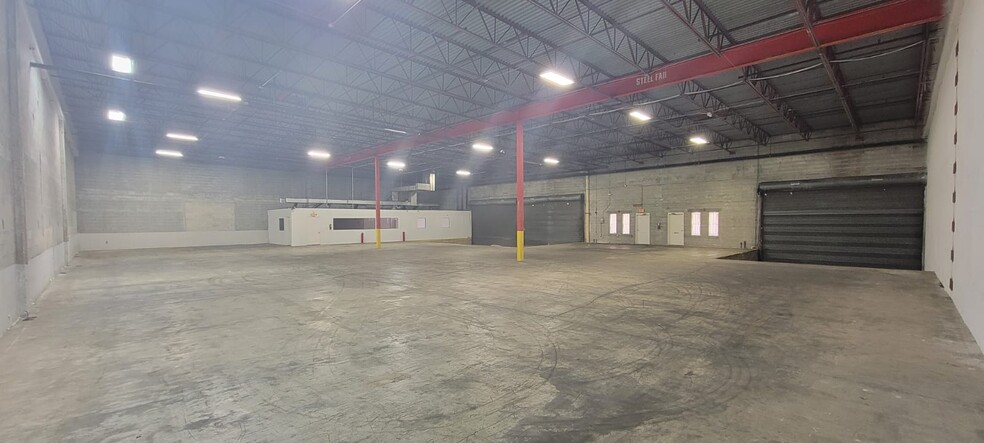More Photos Of 7949 NW 21st St, Doral Warehouse For Lease