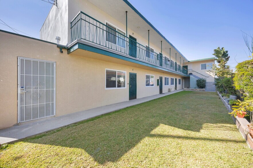 More Photos Of 7512 California Ave, Huntington Park Apartments For Sale