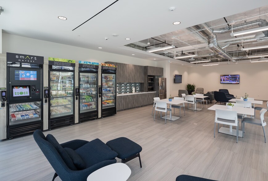 More Photos Of 120 Vantis, Aliso Viejo Office For Lease