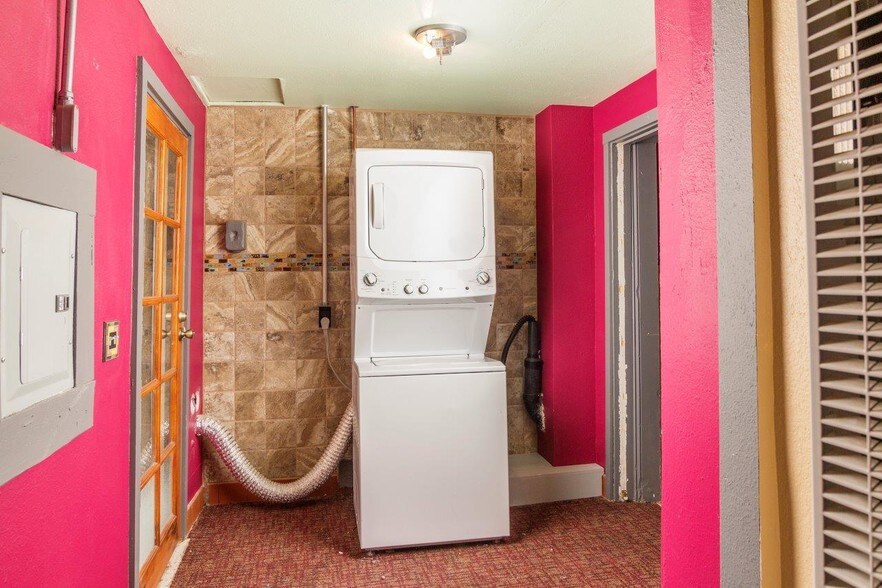 More Photos Of 23450 Crest Forest Dr, Crestline Restaurant For Sale