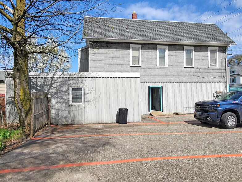 More Photos Of 2931 Maple St, Erie Multifamily For Sale