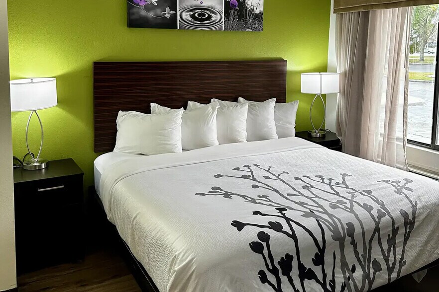 More Photos Of 17013 Abercorn St, Savannah Hotel For Sale