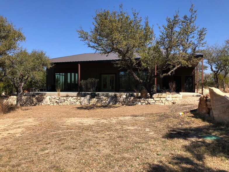More Photos Of 272 Rocky Road, Johnson City Specialty For Sale