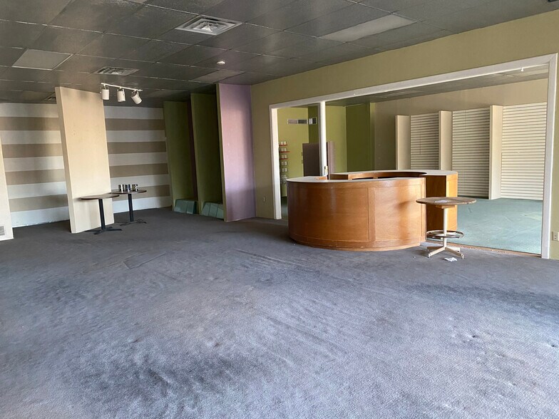 More Photos Of 4700 N Mesa St, El Paso Unknown For Lease