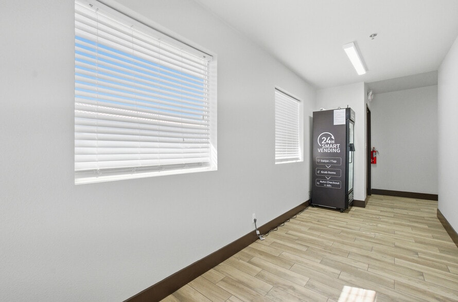 More Photos Of 1801 S Rainbow Blvd, Las Vegas Storefront Retail Office For Lease