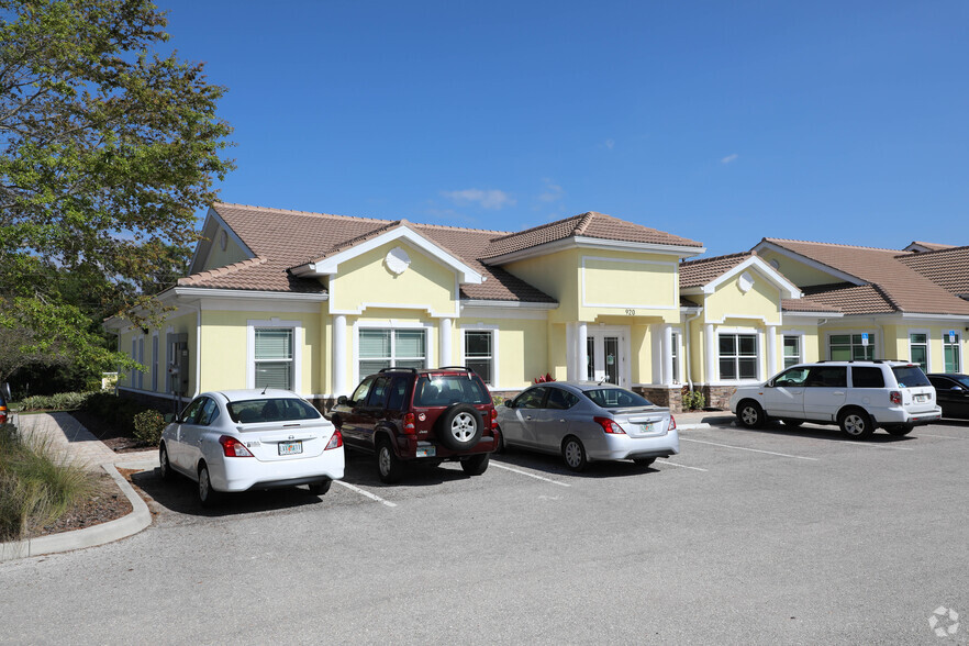 Primary Photo Of 920 Cypress Village Blvd, Ruskin Medical For Lease