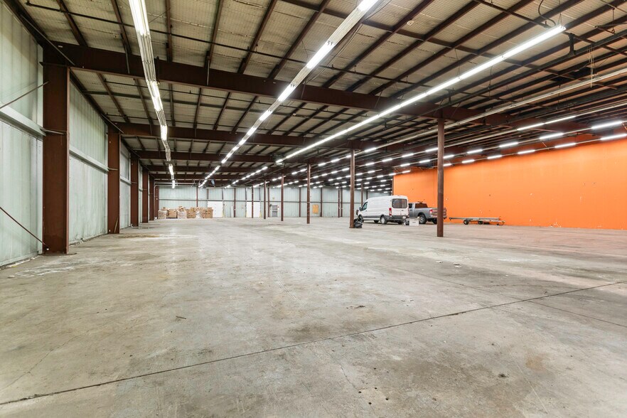 More Photos Of 513-539 E Hiawatha Blvd, Syracuse Warehouse For Lease