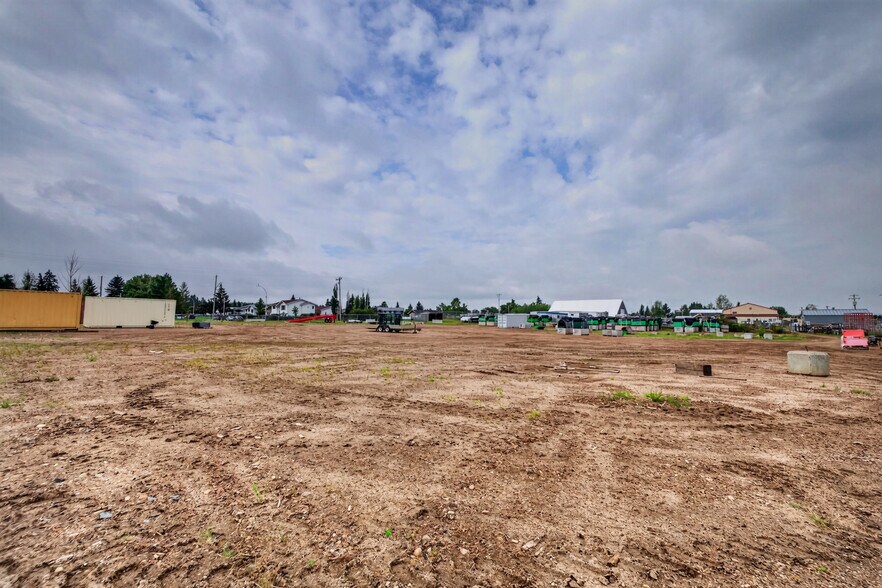 More Photos Of 5130 52 Avenue, Bruderheim Land For Sale