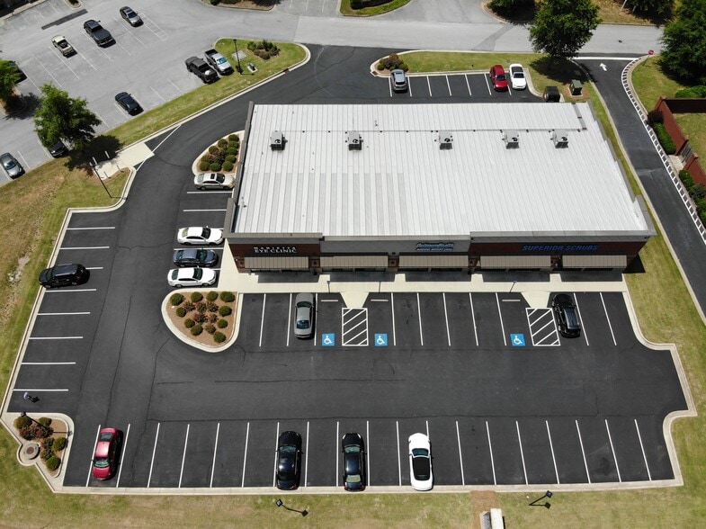 More Photos Of 47 Highland Pavilion Ct, Hiram Freestanding For Lease