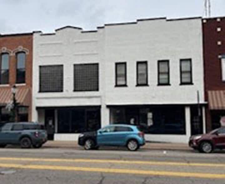 Primary Photo Of 15 N Main St, Three Rivers General Retail For Lease