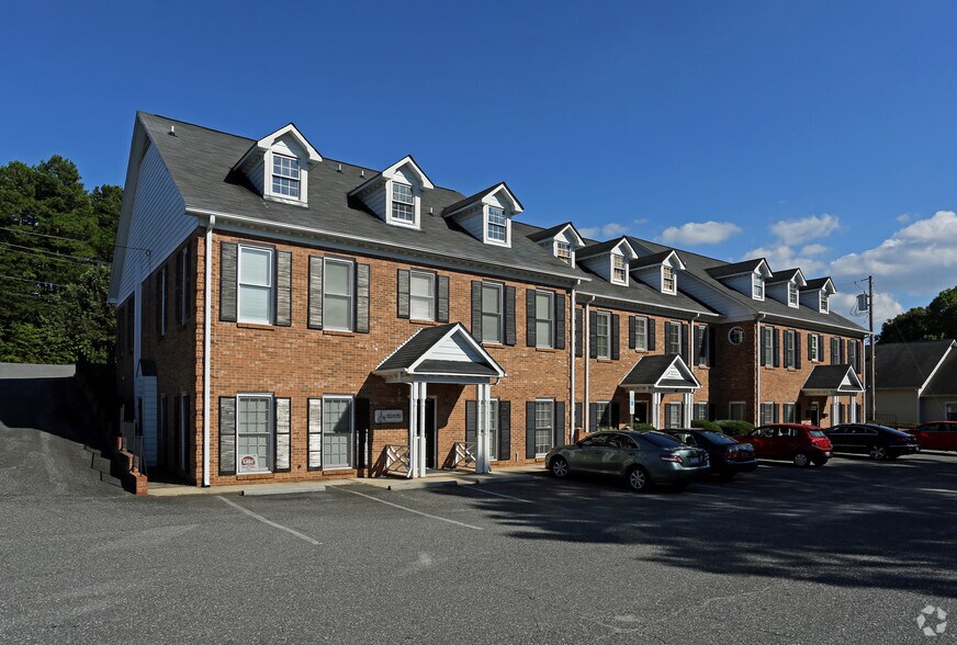 Primary Photo Of 825 Majestic Ct, Gastonia Medical For Lease