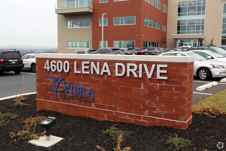 More Photos Of 4600 Lena Dr, Mechanicsburg Office For Lease