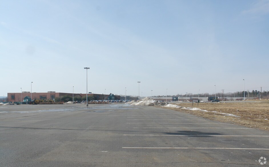 Primary Photo Of 106 Laurel Mall Dr, Hazleton Unknown For Lease