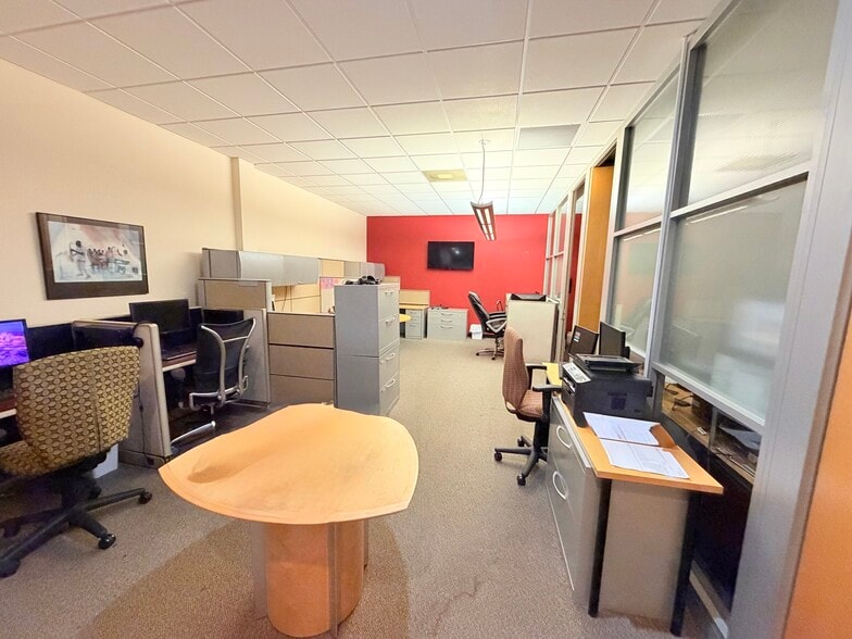 More Photos Of 1239 E Newport Center Dr, Deerfield Beach Office For Sale