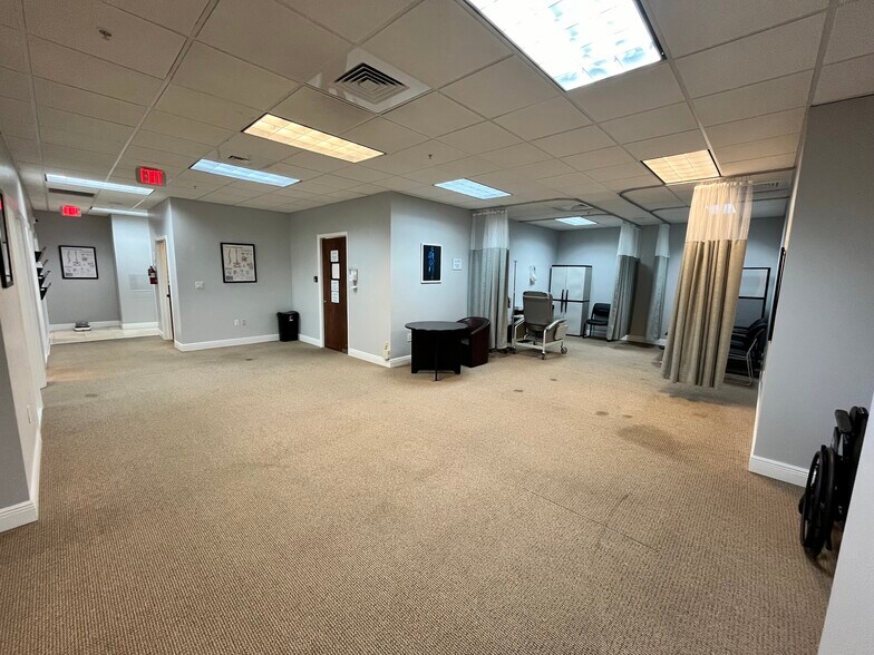 More Photos Of 8501 SW 124th Ave, Miami Medical For Lease