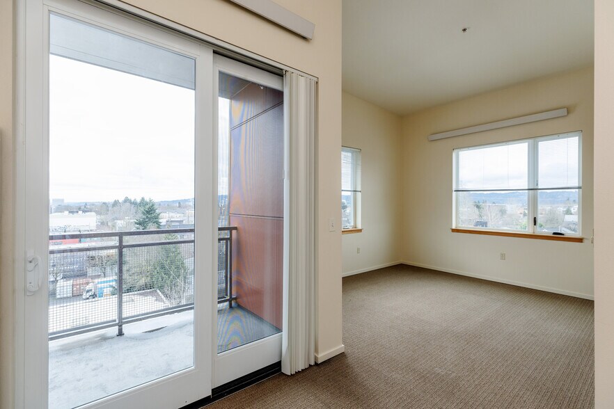 More Photos Of 375 NE Shaver St, Portland Apartments For Sale