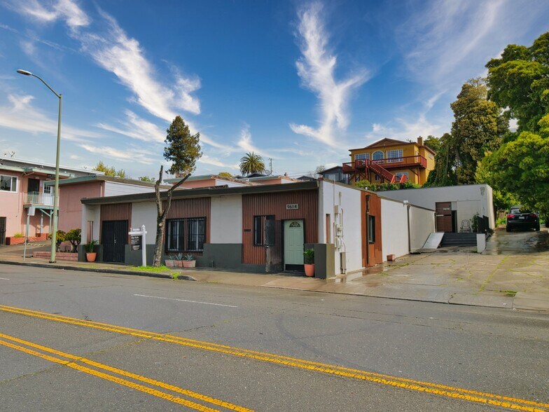 More Photos Of 9614-9616 MacArthur Blvd, Oakland Religious Facility For Lease