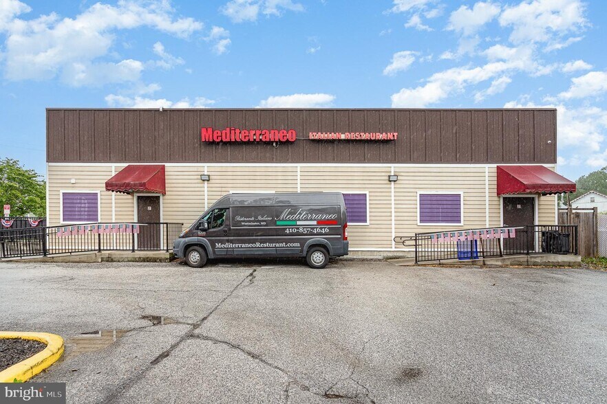 More Photos Of 132 W Main St, Westminster Restaurant For Sale