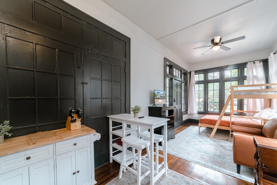 More Photos Of 207 Michigan Ave, Mobile Multifamily For Sale