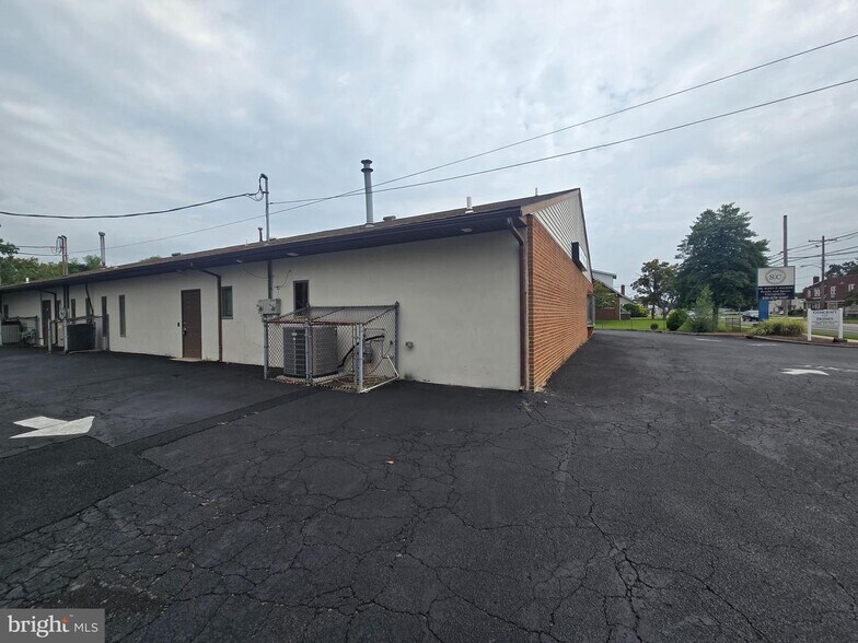 More Photos Of 133 N Broadway, Pennsville Office For Sale