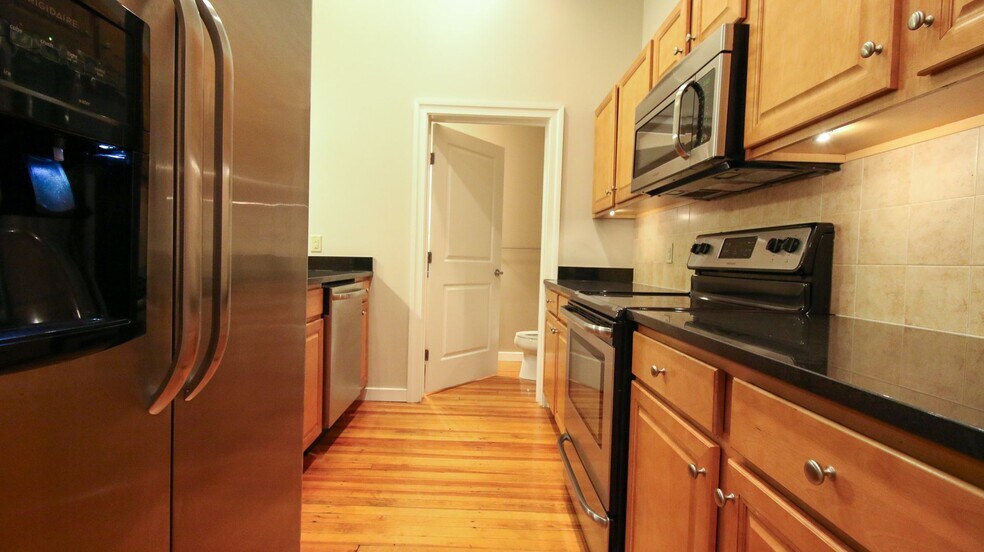 More Photos Of 125 W Saratoga St, Baltimore Apartments For Sale
