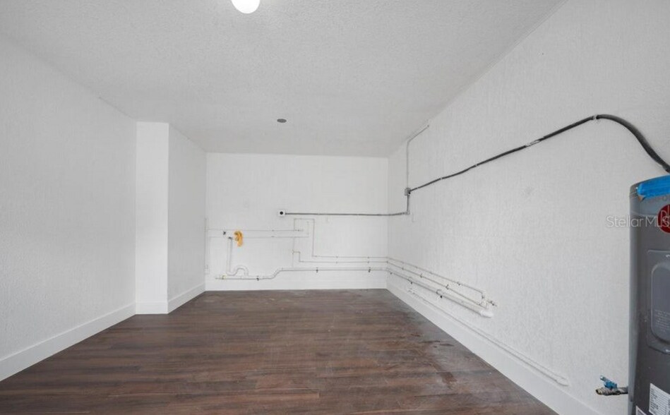 More Photos Of 934 S Ridgewood Ave, Daytona Beach Sorority Fraternity House For Sale