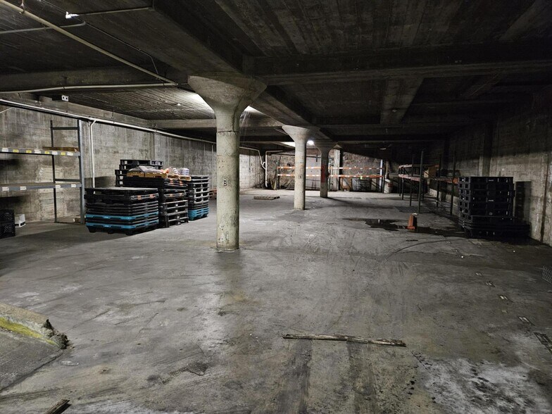 More Photos Of 102 Railroad Ave NE, Aberdeen Flex For Sale