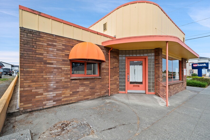 More Photos Of 710 S Lincoln St, Port Angeles General Retail For Sale