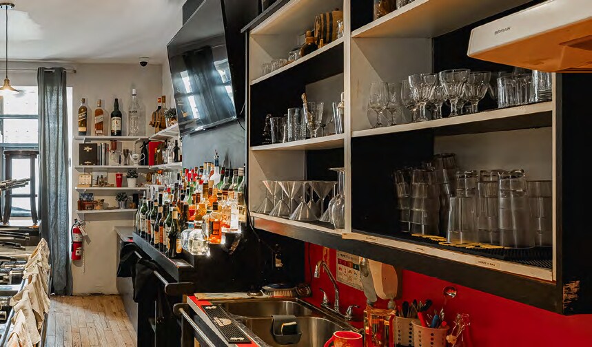 More Photos Of , Montréal General Retail For Sale