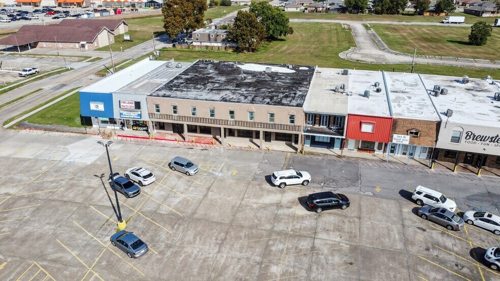 More Photos Of 8717 W Judge Perez Dr, Chalmette Office For Sale