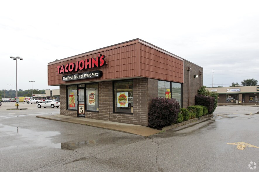 More Photos Of 2410-2500 E Washington St, East Peoria Unknown For Lease