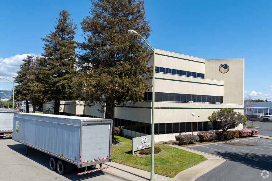 More Photos Of 80 Swan Way, Oakland Office For Lease