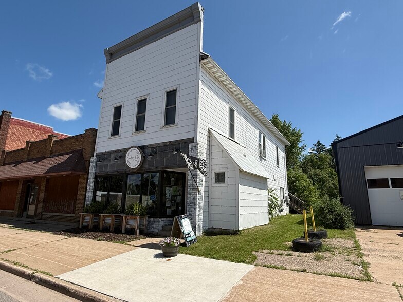 More Photos Of 320 N Main St, Scandinavia Storefront Retail Residential For Sale
