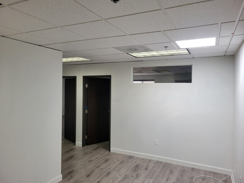 More Photos Of 2626 Foothill Blvd, La Crescenta Loft Creative Space For Lease