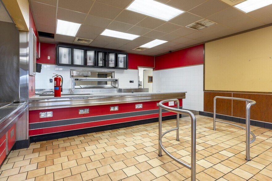More Photos Of 5119 S 11 Hwy, Calhoun Fast Food For Sale
