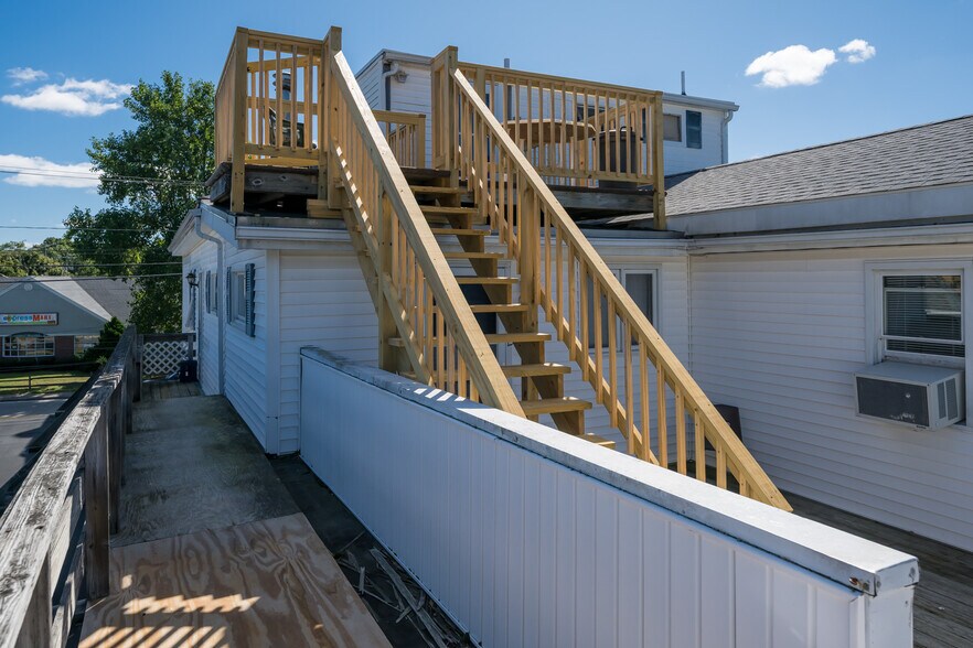 More Photos Of 286 Teaticket Hwy, Teaticket Freestanding For Sale